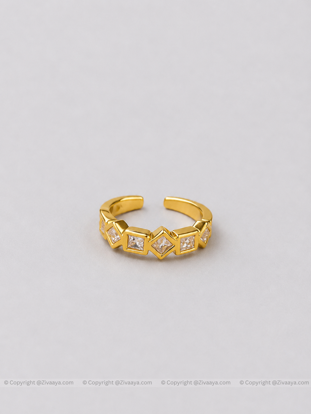 Golden Geometric Crystal Ring