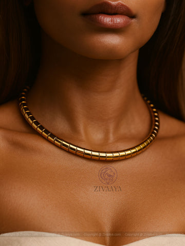 Gilded Collar Necklace – Minimal Gold Statement | Zivaaya