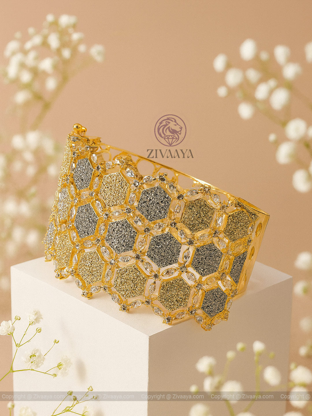 Luxe Glitter Cuff Bracelet – Zivaaya
